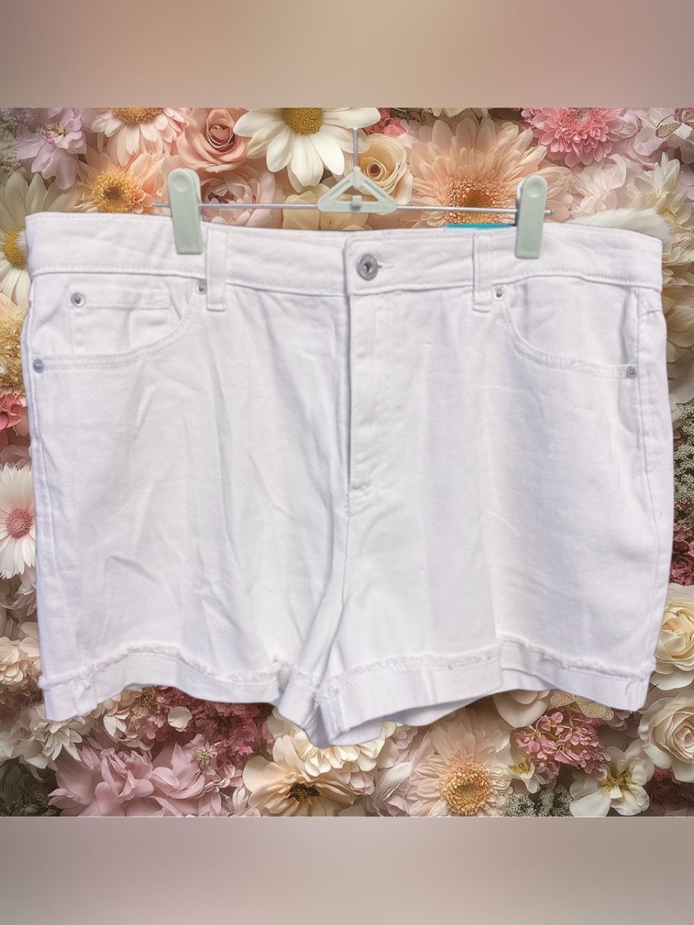 INC Denim High Rise White Jean Shorts with Distressed Detailing size 16